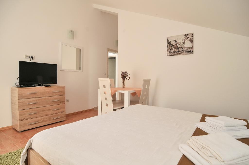 Apartmani P&M Tivat Exterior foto